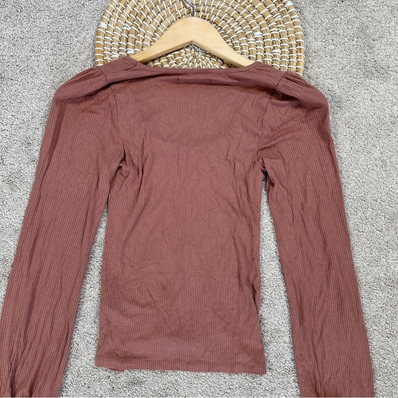 Abercrombie & Fitch Women’s Ribbed Puff Sleeve Longsleeve Shirt in Mauve M - Picture 8 of 13